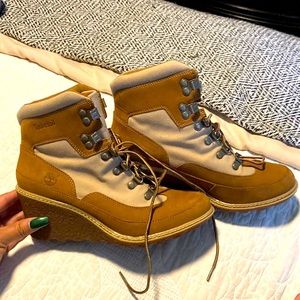 Timberland Hiking wedges. Women’s Size 8. Worn once. Tan suede and canvas